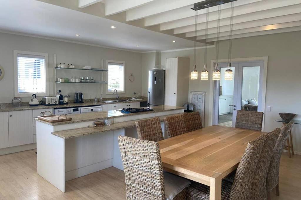 Summit Song - Thesen Island Villa Knysna Buitenkant foto